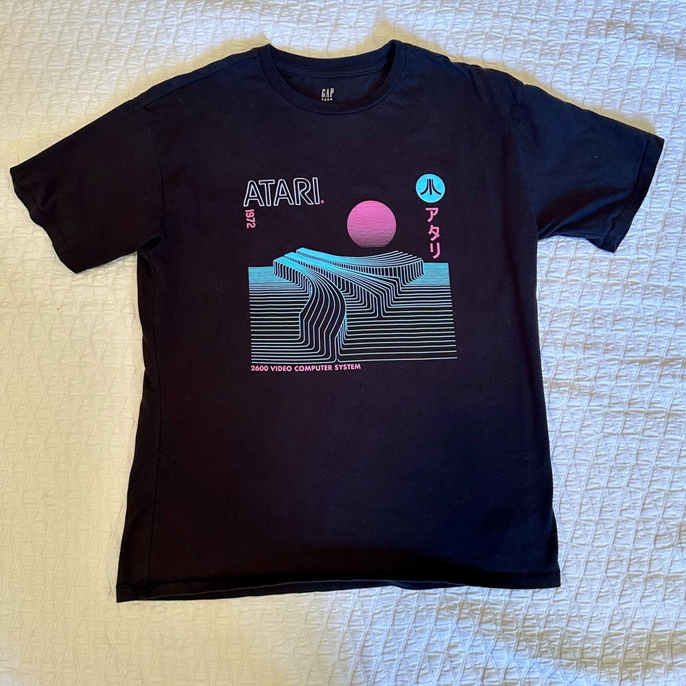 Set of 3 graphic tees - sizes S/M - Picture 2 of 11